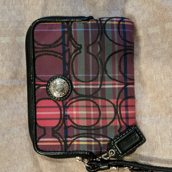 Coach Handbags - Coach Poppy Tartan mini zip
